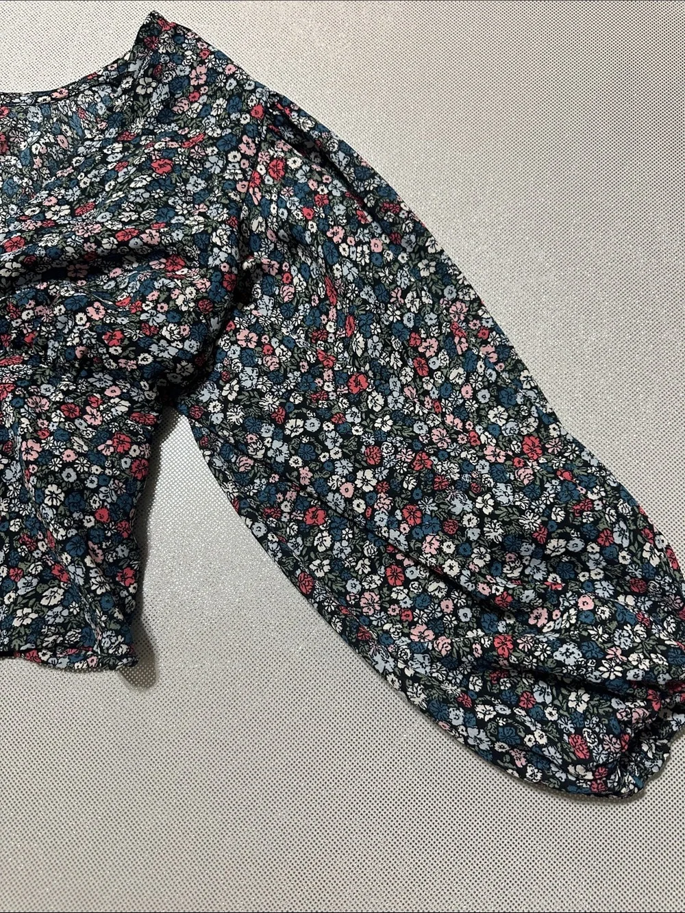 Abercrombie & Fitch Navy Floral Smocked Crop Top